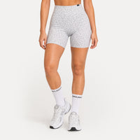 LEO Shorts Velvara